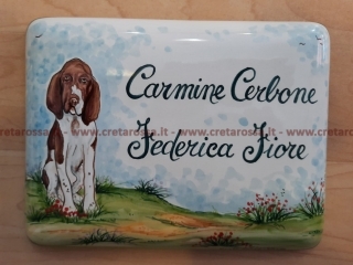 cod.art: nc89a0 - Mattonella in ceramica cm 17x13 e leggermente bombata con decoro del cane e scritta personalizzata. 