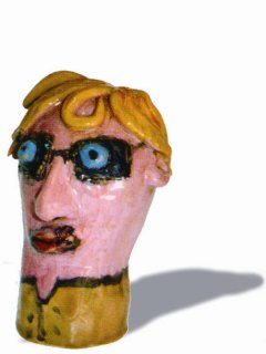 Scultura realizzato all'interno del laboratorio. Autore: R.F. 9 anni; Tecnica: maiolica