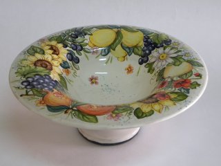 Centrotavola - Produzione artigianale in ceramica dipinta a mano.Tecnica: maiolica