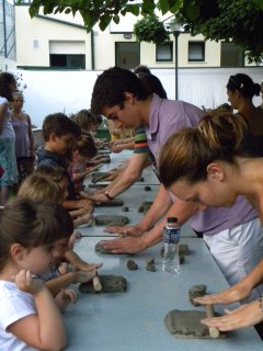 Favolare - laboratori di ceramica per bambini dell'Università di Harvard con il laboratorio Creta Rossa
