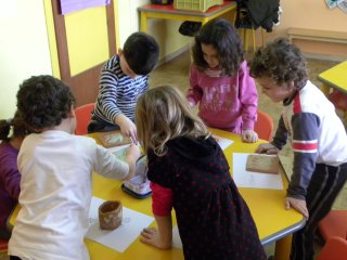 Corsi di ceramica per bambini -  decorazione - lavorazione dell'argilla - Scuola  - Vasto - Chieti - Abruzzo