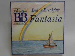 (CODICE ARTICOLO: TP/19) Insegna in ceramica dipinta a mano con riproduzione del logo per un bed & breakfast . Tecnica: maiolica