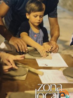 Notte Azzurra 2013 a Vasto - "Arte sotto le Stelle" laboratorio di ceramica per bambini a cura del laboratorio Creta Rossa di Vasto. Foto di Ludovica Meo, fonte www.zonalocale.it